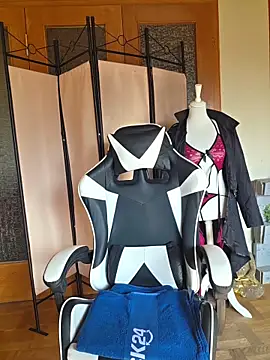 yola181 Chat XXX live