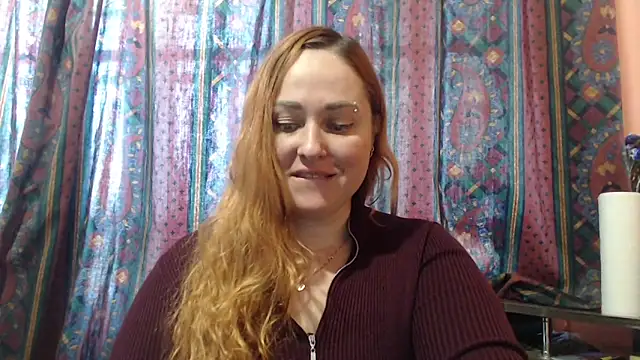 Chat +18 de Foxy_Kate3333 ao vivo