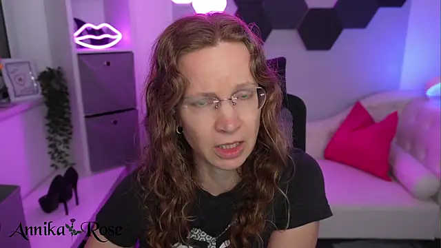 Chat +18 de AnnikaRose ao vivo