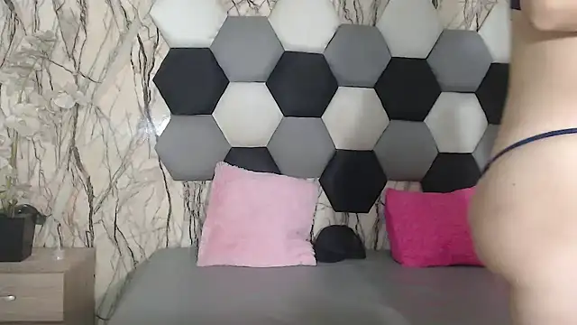 Chat +18 de AntonellaBlanc ao vivo