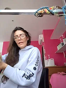 Eimikuro11's Live XXX Chat