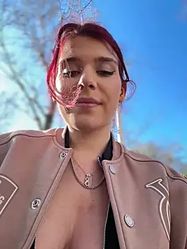 RiriRoseey Webcam-Show