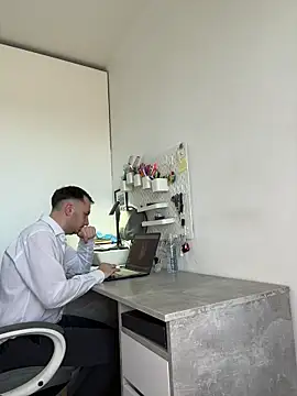 Lovebackground's Live XXX Chat