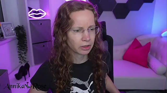 Chat XXX en directo de AnnikaRose