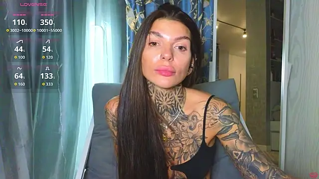 Show de tattooedBabyy na webcam
