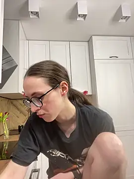 Czat XXX na żywo – MartiniiSelenna