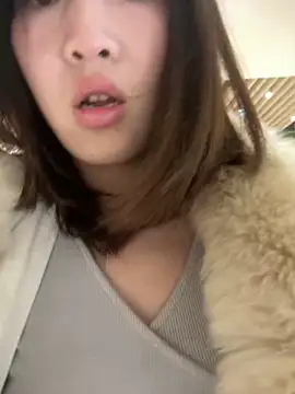 littleqiu: онлайн-секс-чат