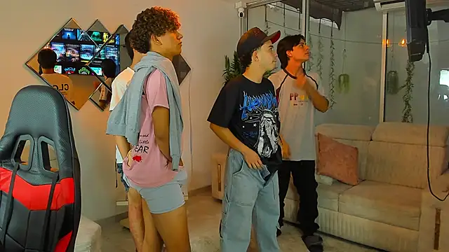 Show modela Houseofwarrios na web-kameri