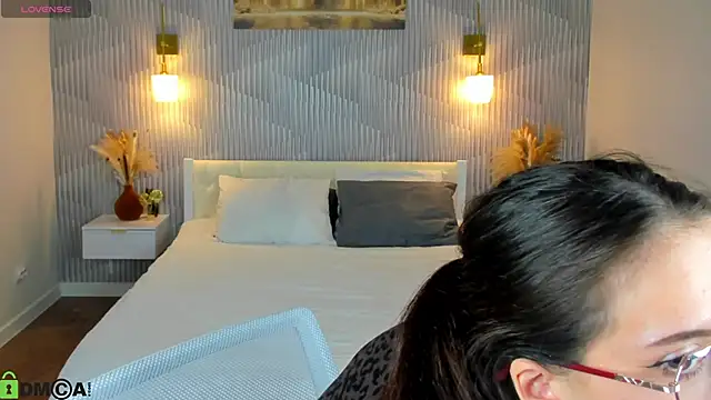 XXX chat uživo modela elise_robbie