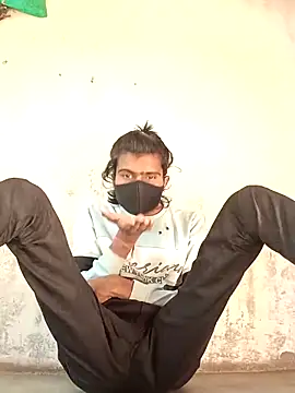 Show de Yash_Sharma18 na webcam