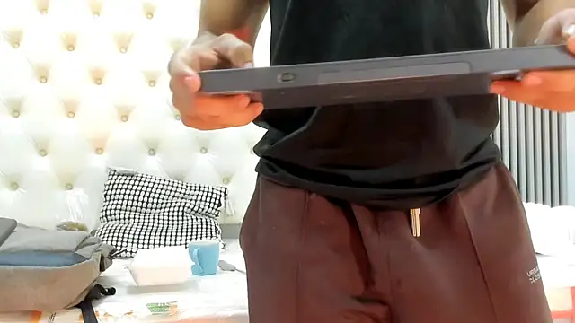 ANDRES_STUD 即時 XXX 聊天