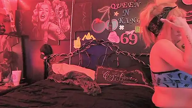 Splash_Queen420 即時 XXX 聊天