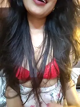 Rakhiii12 即時 XXX 聊天