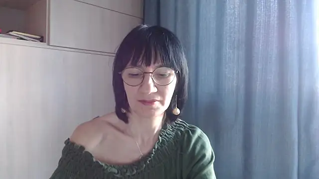 แชท XXX สดของ Erica95Bloom