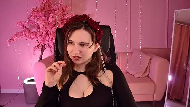 TessaMill: онлайн-секс-чат