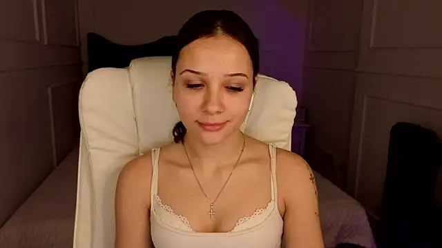 Вебкам-шоу baby_brunettee_