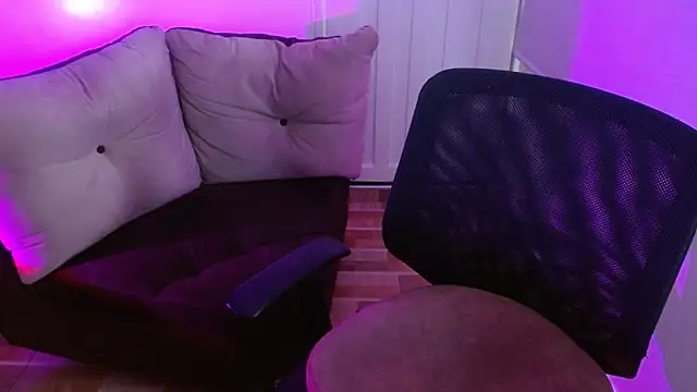 milfrousse Webcamshow