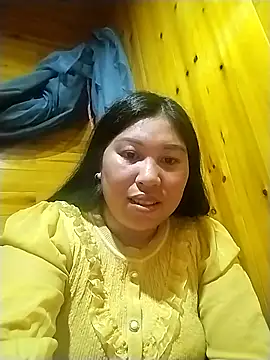 kussecka élő XXX-chatje