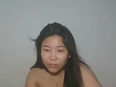 XXX chat uživo modela Zyeiii