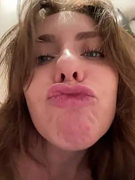 MariiD Show in webcam