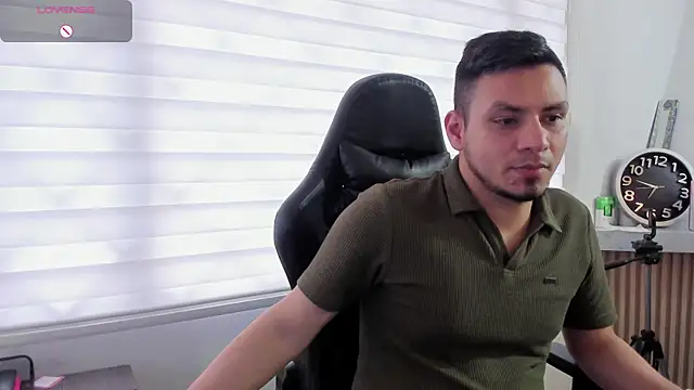 แชท XXX สดของ Rick_Adams