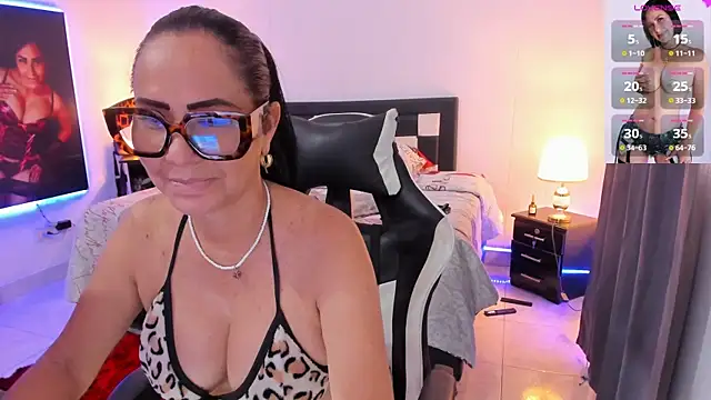 XXX chat uživo modela RubyStrome