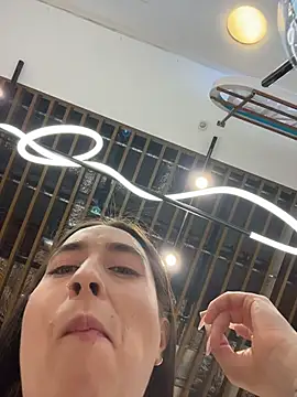 Chat XXX ao vivo de Holly_Play