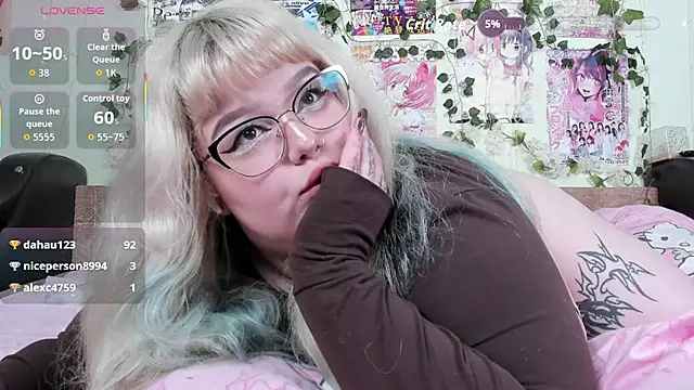 _CandyM1lky_ Webcam Show