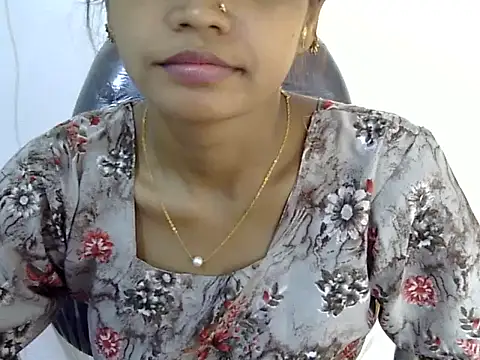 Chat +18 de Kulsum_S ao vivo