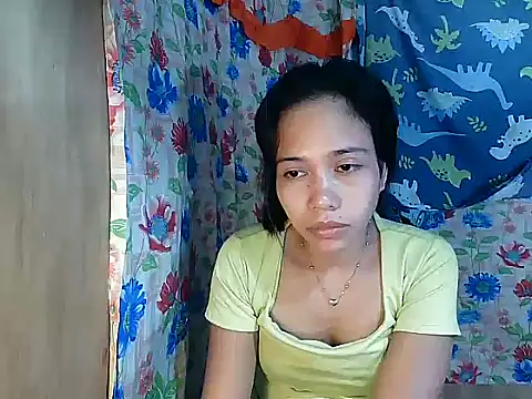 PinaySkinnyGirl's Live XXX Chat