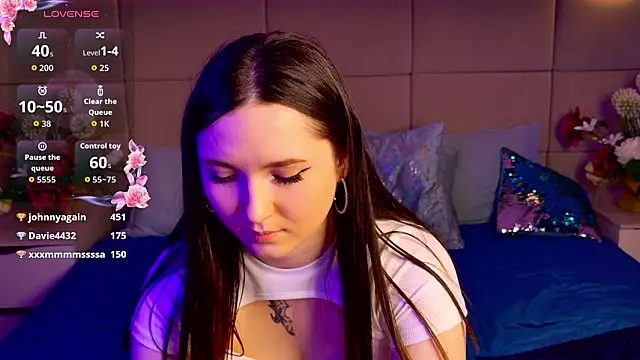 Tiny_BunnyX's Live XXX Chat