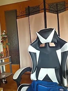 yola181n Live XXX chat