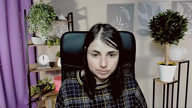 MartaEdams' Live XXX Chat