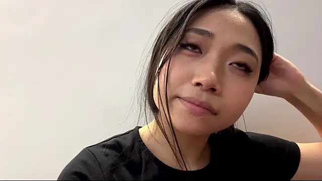 XXX chat uživo modela SweetMiaXO