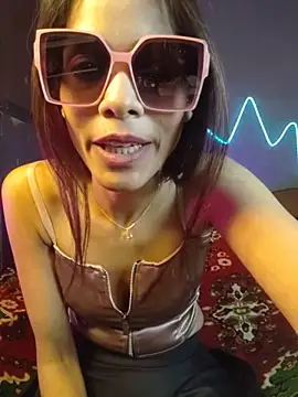 Ivy_the_goddess Show in webcam