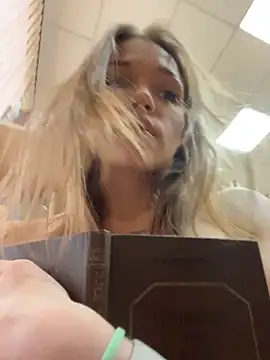 StreetSquirt 现场XXX聊天