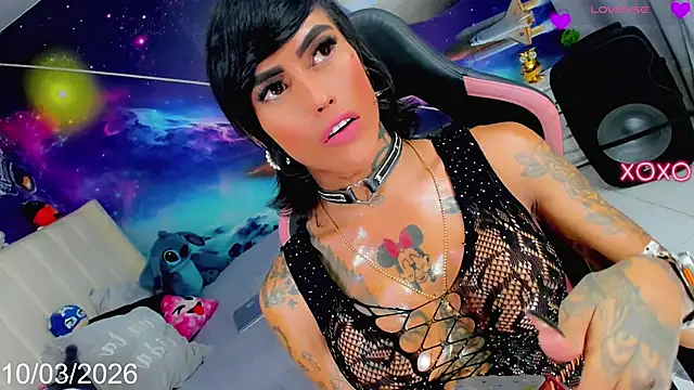 Nella_Dolls webcam show