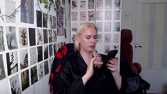 CapriScorpion live XXX chat