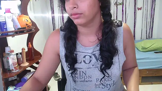 sexyhot20xxx 网络视讯表演