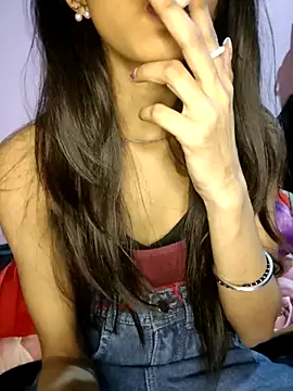 Show modela AYUSHI_03 na web-kameri