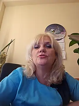 AliceStar333 即時 XXX 聊天