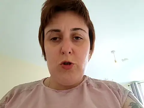 Živý XXX chat Tiara_XOX