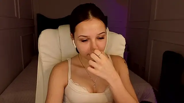 baby_brunettee_ Chat XXX in diretta