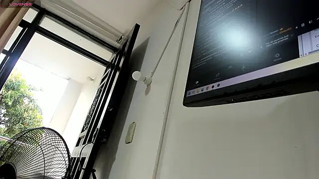 valery_slim18 live XXX chat