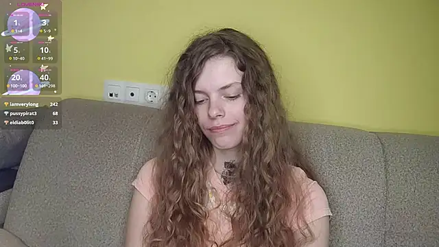 RayaNenlia's Live XXX Chat