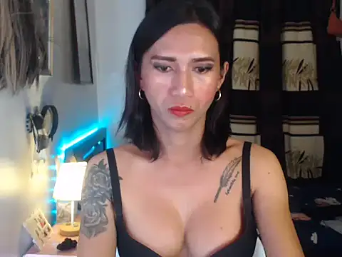 yourcutieslut87 Show in webcam