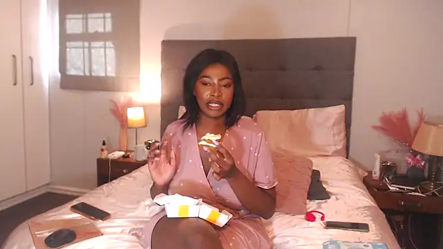 Candykitty01 Show in webcam