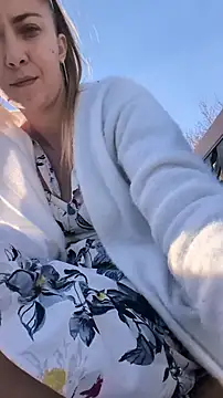 แชท XXX สดของ Risky_julia2330