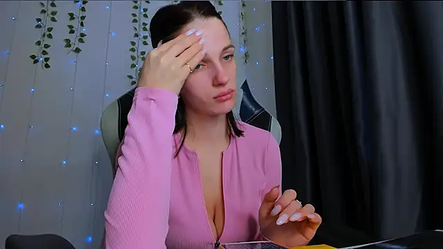 KarlaSim Chat XXX in diretta