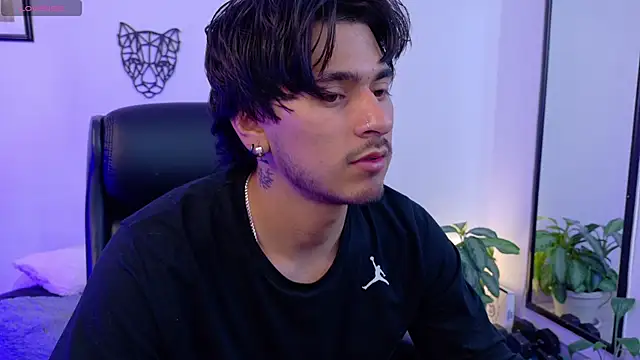 Elian_savoy's Live XXX Chat